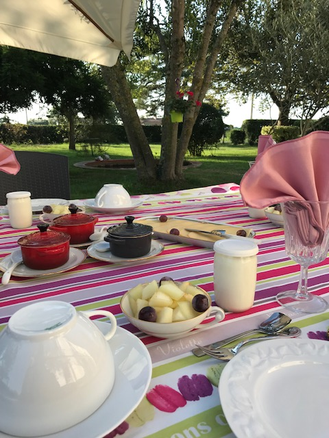 Breakfast in the garden